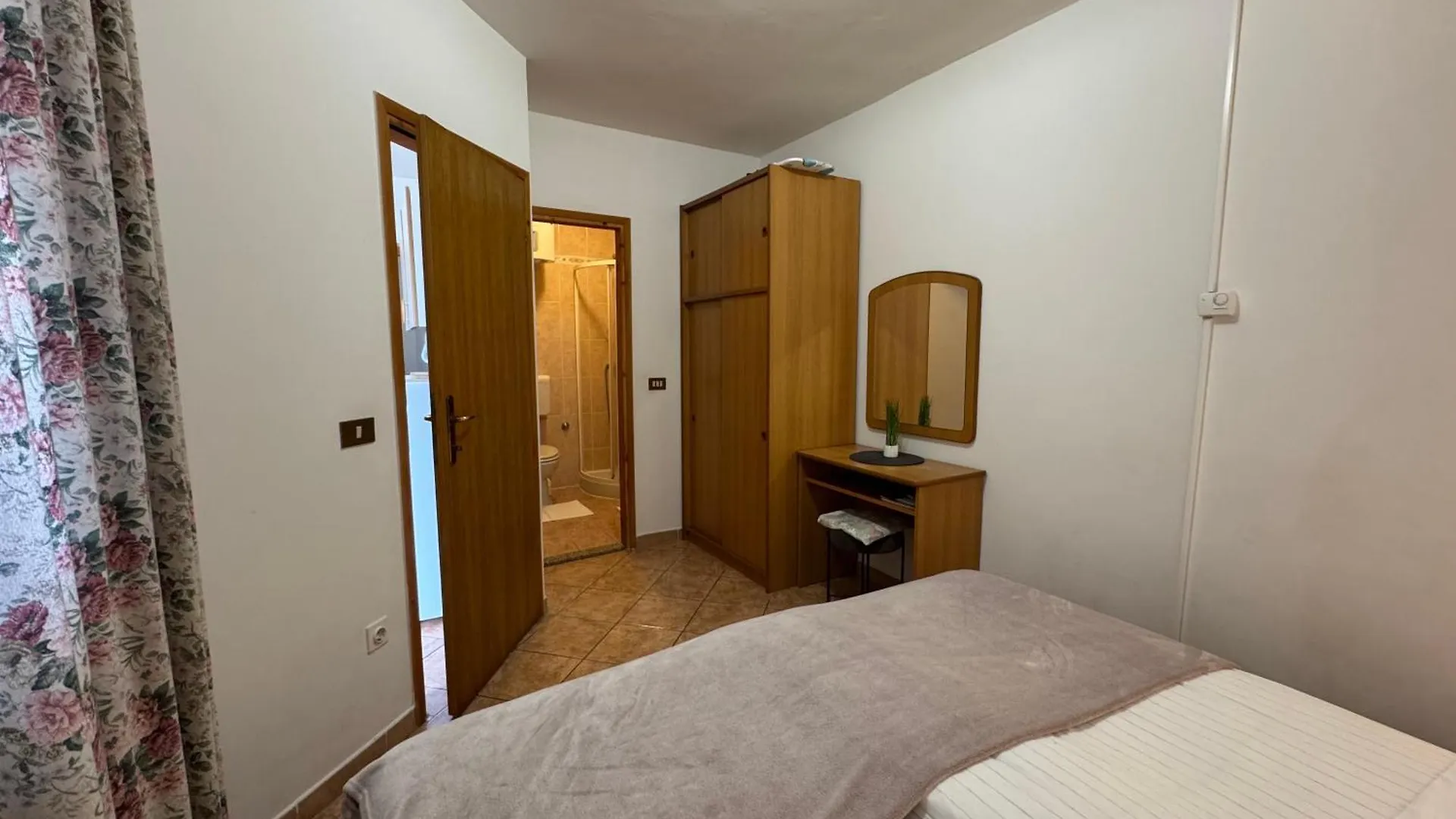 Apartments Cloud9 Porec By Nina Croatia