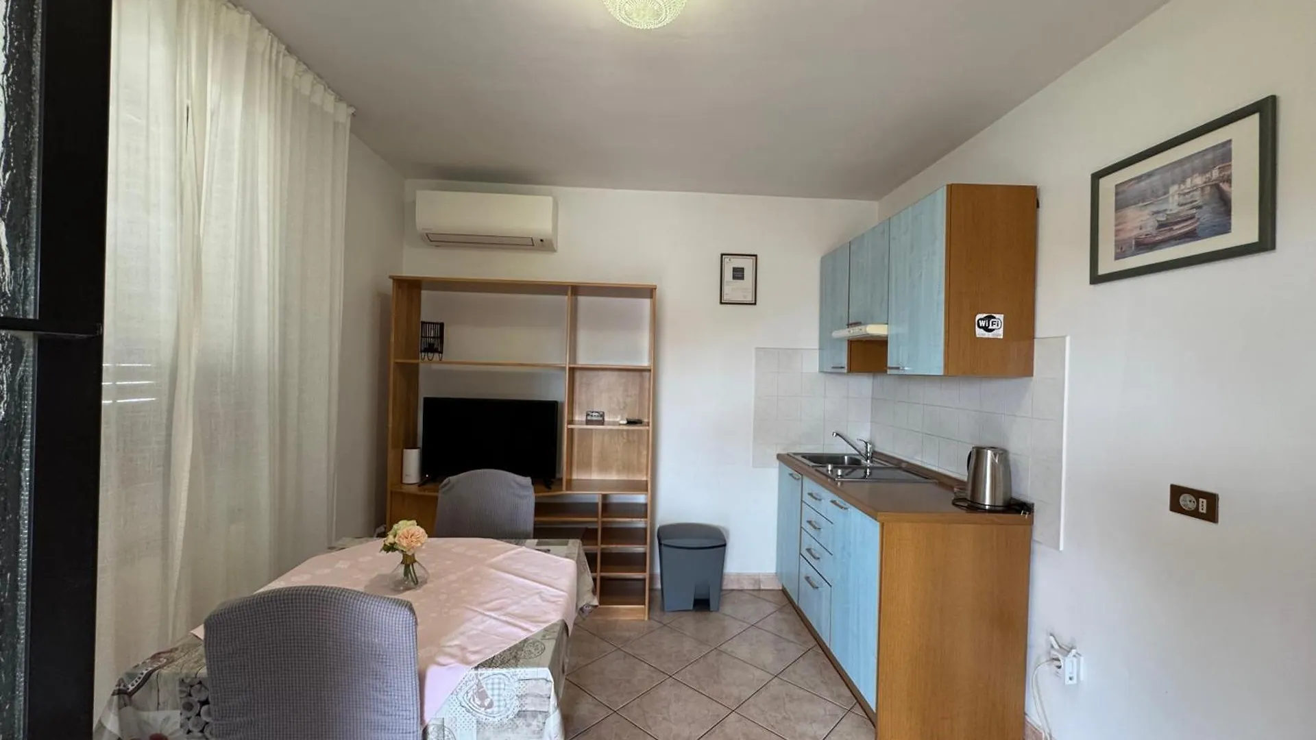 Apartments Cloud9 Porec By Nina Croatia